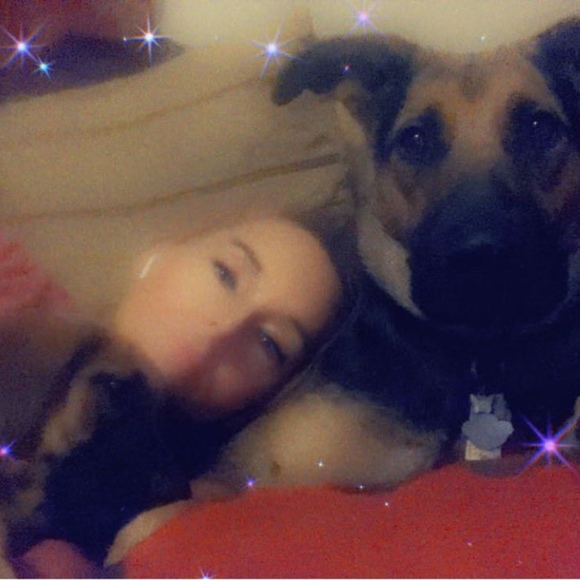 Meet your Posher, Janet - Picture 1 of 1